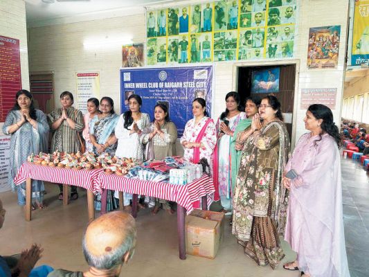 इनरव्हील क्लब ने मनाया अंतरराष्ट्रीय वृद्ध दिवस