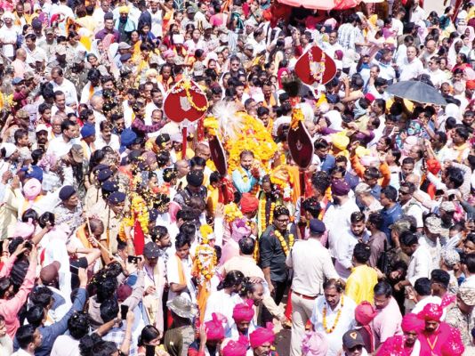 माता मावली विदाई के साथ 75 दिन के महापर्व बस्तर दशहरा का गरिमामय समापन