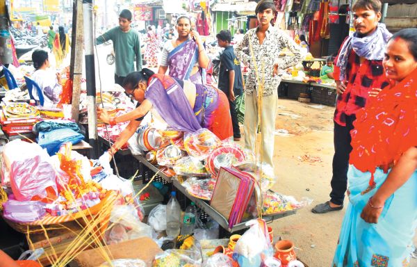 करवा चौथ, चंद्रोदय रात 8 के बाद