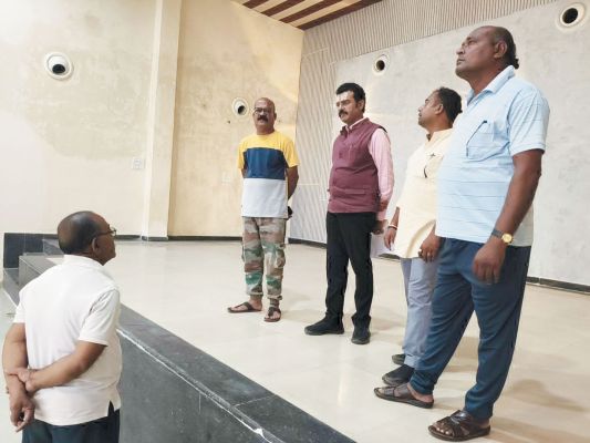 वीर सावरकर भवन का हो रहा कायाकल्प-महापौर