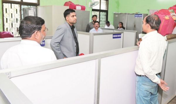 कार्यालय में साफ-सफाई व फाइल-रिकार्ड रखें संधारित