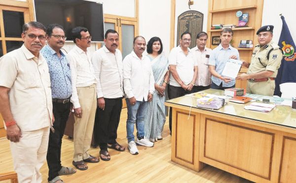 बाजारों में सुरक्षा व्यवस्था को लेकर चेम्बर ने की आई.जी. एवं एसपी से मुलाकात