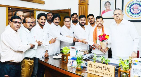 केंद्रीय विद्यालय के लिए विस अध्यक्ष को सौंपा ज्ञापन