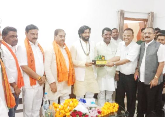 कैबिनेट मंत्री से श्याम अग्रवाल ने की मुलाकात