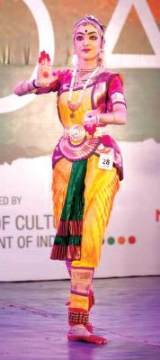 नटवर गोपीकृष्ण नेशनल नृत्य खनक रघुता भरतनाट्यम में प्रथम