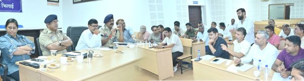 त्योहारी सीजन में आवागमन बाधित न हो, निगम में बैठक आयोजित