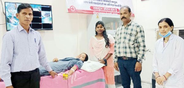 आईटीआई अंबिकापुर में रक्तदान शिविर