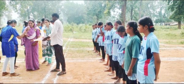 सांसद खेल महोत्सव: गरियाबंद में अंतर संकुल स्तरीय स्पर्धा शुरु