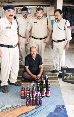 ढाबा में शराब की अवैध बिक्री, आरोपी गिरफ्तार