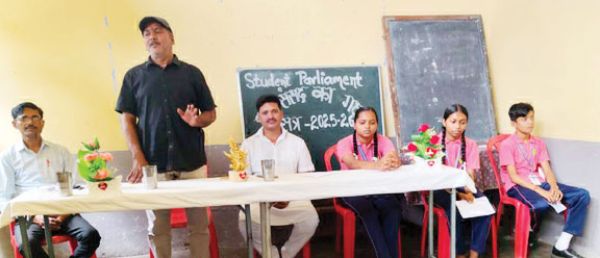 लिटिल फ्लावर स्कूल में प्रथम छात्र संसद गठित