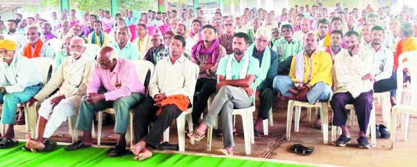 छत्तीसगढ़ प्रगतिशील किसान संगठन के बोरी किसान महापंचायत में जुटे सैकड़ों किसान