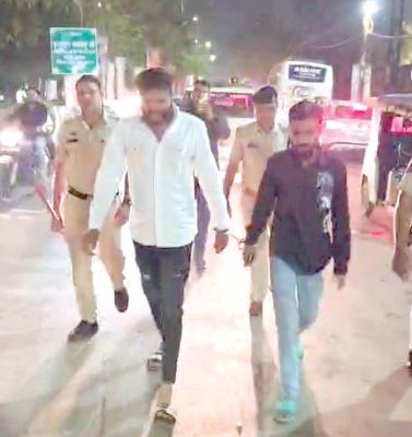 सट्टा प्रमोटर के भांजों ने नारे लगाए - कानून हमारा बाप है