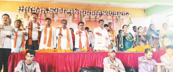 कौंदकेरा में आत्मनिर्भर भारत संकल्प अभियान का विधानसभा स्तरीय सम्मेलन