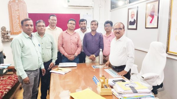 गैर शैक्षणिक कार्यों के विरोध में शिक्षक संघ, पदयात्रा की चेतावनी