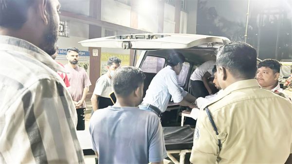 ट्रक ने स्कूटी को मारी ठोकर, दो मौतें, एक जख्मी