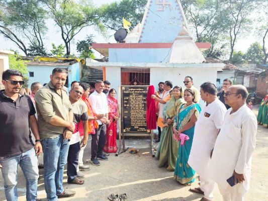 नवापारा शहर में 9 आंगनबाड़ी भवन के लिए भूमिपूजन