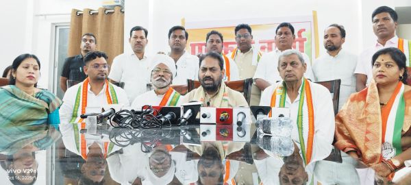 जिलाध्यक्षों का कार्य बेहतर, उन्हें नहीं बदला जाएगा- डॉ. नितिन रावत