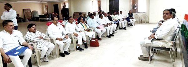 दावेदार पिता का बेटे ने दिया आवेदन