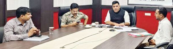   सौ फ़ीसदी दें योजनाओं का लाभ - मुख्य सचिव