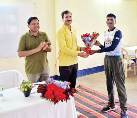 सीआईएसएफ बचेली के हेड कांस्टेबल धुरंधर ने 39 मिनट में 10 किमी दौडक़र रचा कीर्तिमान