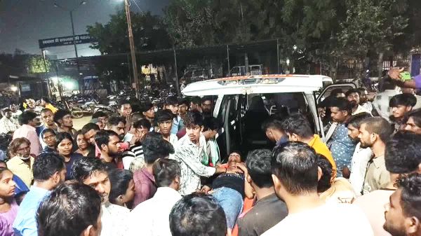 चाकूबाजी, 1 की मौत 2 घायल