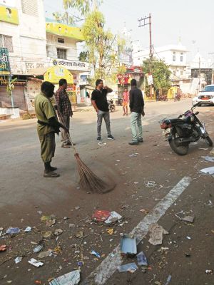 दीवाली के दूसरे दिन निगम ने सफाई में दिखाई तत्परता