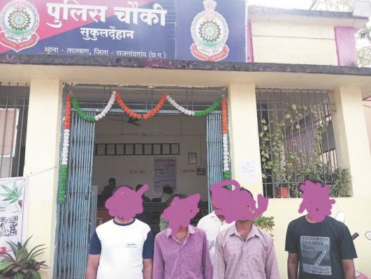 आधा दर्जन जुआरियों पर कार्रवाई