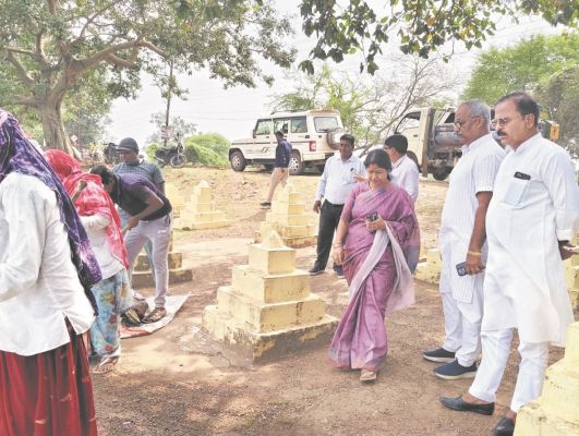 छठ पर्व को लेकर तालाबों की साफ-सफाई पर जोर, महापौर ने किया निरीक्षण