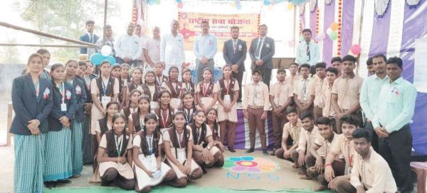 एसपी ने एनएसएस शिविर में युवाओं को किया प्रेरित