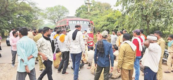 आज से ड्राइवर संघ का स्टेयरिंग छोड़ो अनिश्चितकालीन आंदोलन