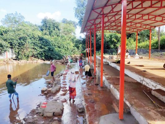 छठ घाट पर तैयारी जोरों पर सज-धजकर चमकेगा साम्प्लेक्स नाला घाट  27 को डूबते सूर्य को अघ्र्य देने की तैयारी