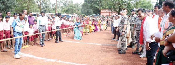 डिप्टी सीएम शर्मा ने सुदूर वनांचल कच्चापाल में बस्तर ओलंपिक का किया शुभारंभ