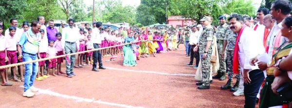 डिप्टी सीएम शर्मा ने सुदूर वनांचल कच्चापाल में बस्तर ओलंपिक का किया शुभारंभ