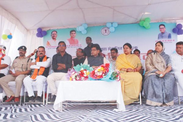 उच्च शिक्षा मंत्री ने सारंगढ़ में किया नि:शुल्क तेजस कोचिंग का शुभारंभ