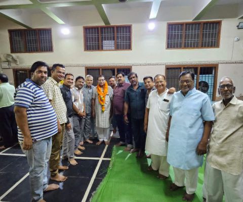 दिगंबर जैन समाज की बैठक, मनोज को बनाया अध्यक्ष