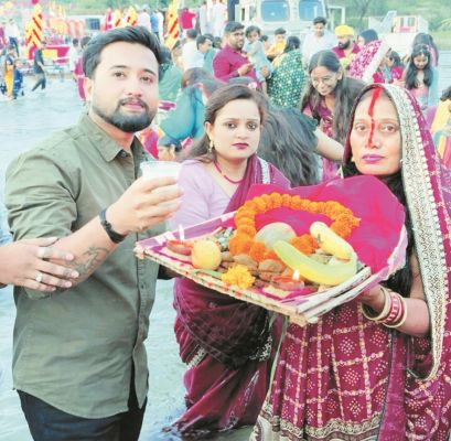 छठ पूजा पर दुर्ग में दिखी भक्ति की छटा