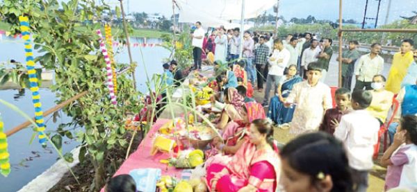 उगते सूर्य को अघ्र्य के साथ छठ महापर्व का समापन