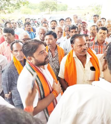 सॉफ्टवेयर प्रॉब्लम के चलते लखना-कोलियारी के किसान नहीं करा पा रहे हैं पंजीयन