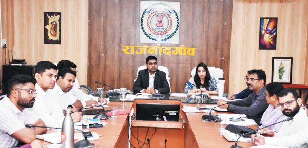 पटवारी मुख्यालय में रहना करें सुनिश्चित