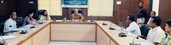 युवा पीढ़ी समाज की नींव है,  नशे से दूर रहें - कलेक्टर