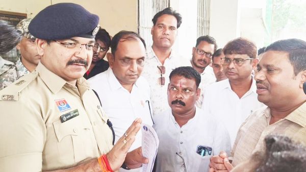 सतनामी समाज पर टिप्पणी, दो के खिलाफ एफआईआर करने पुलिस को ज्ञापन