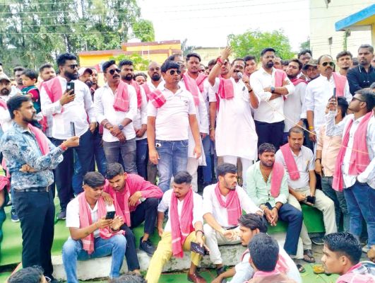 राजधानी बंद बेअसर, जोहार पार्टी के कार्यकर्ता दिनभर मंगल भवन में बंद