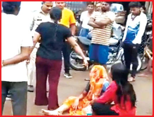 महिला पर हथौड़े से जानलेवा हमला