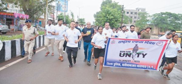 एकता दौड़ में शामिल हुए शिवरतन