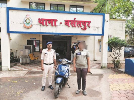 मोपेड चोरी, आरोपी गिरफ्तार