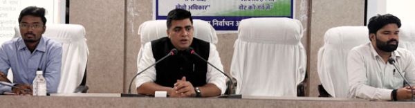   सावधानी से करें मतदाता सूची पुनरीक्षण