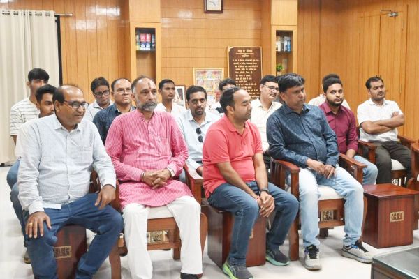 नागरिक आपूर्ति निगम में तय समय सीमा में बकाया चावल जमा करने के निर्देश