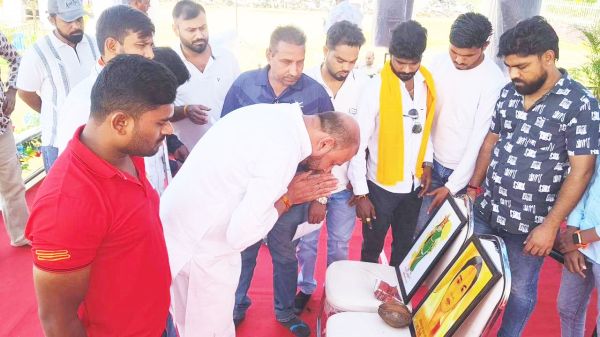 राज्योत्सव कार्यक्रम स्थल में छत्तीसगढ़ महतारी की तस्वीर नहीं, विवाद