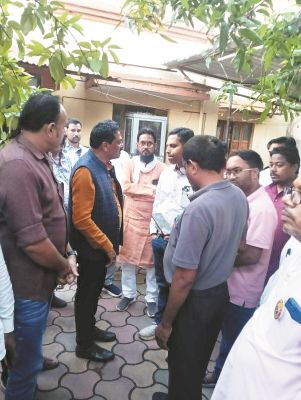 विधायक पहुंचे शोकाकुल परिवार के बीच