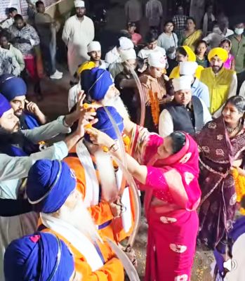  गुरु ग्रंथ साहिब की निकली शोभायात्रा  